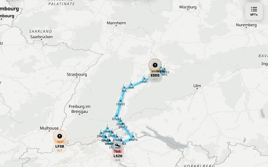 WinOps EFB app: route map with vertical profile on iPad